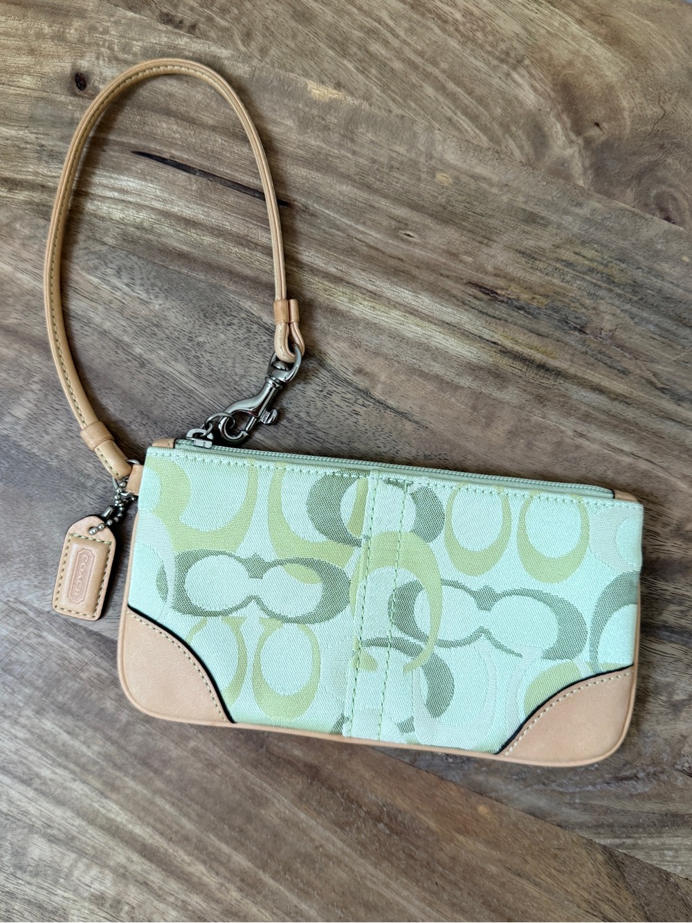 Vintage COACH Rare Green Optic Signature Wristlet Clutch Y2K
